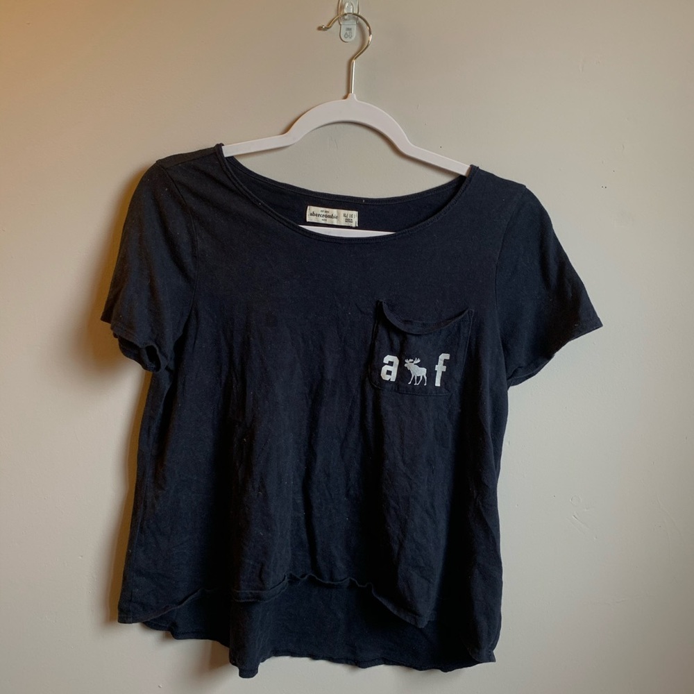 Abercrombie & Fitch crop tee.